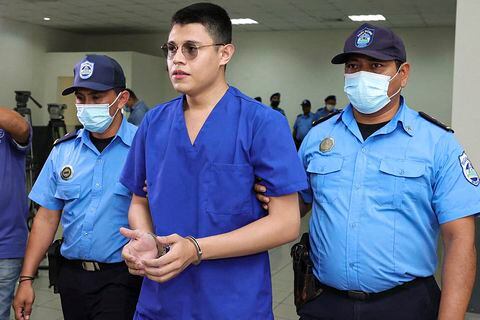 EL líder estudiantil Lesther Alemán en su llegada a la corte para una audiencia en Managua.