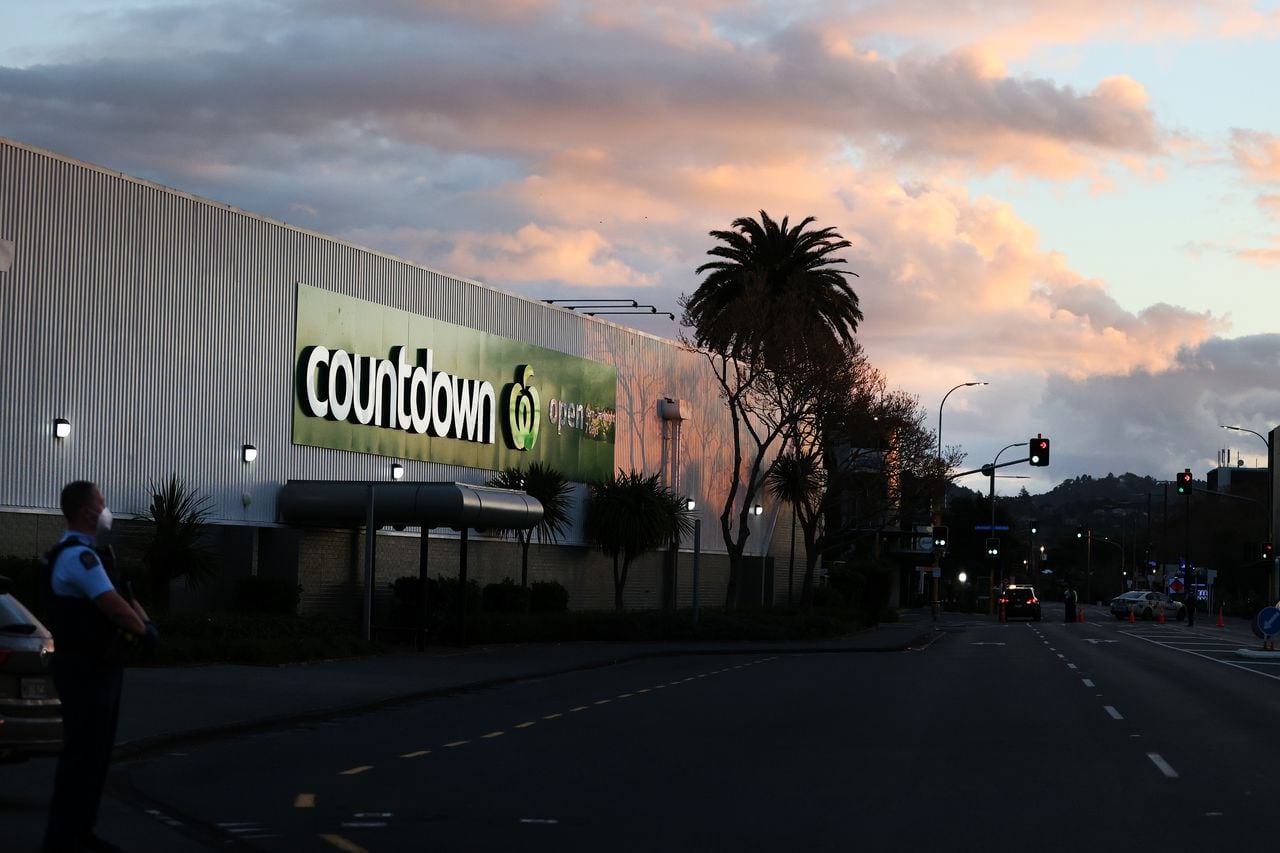 Un ataque terrorista se presentó en un supermercado de Nueva Zelanda dejando 6 personas heridas.