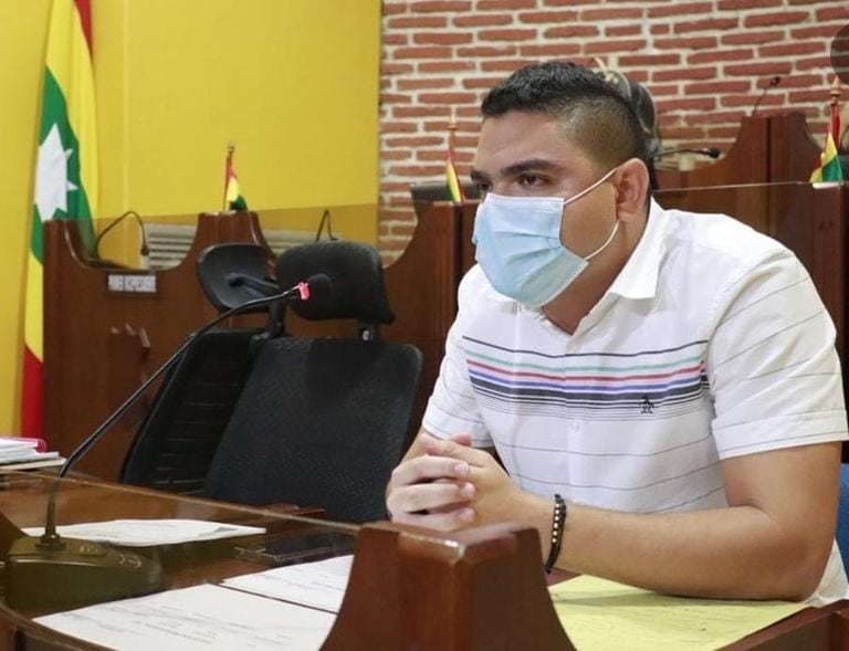 Alcalde Localidad 2 de Cartagena, suspendido por presuntas irregularidades en el ejercicio de su cargo.