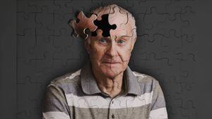 Con jugos como el de manzanas, zanahorias, almendras y nueces, pueden ayudar a mejorar la memoria. Foto: GettyImages.