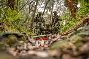 Así entrena un enfermero de guerra en Colombia