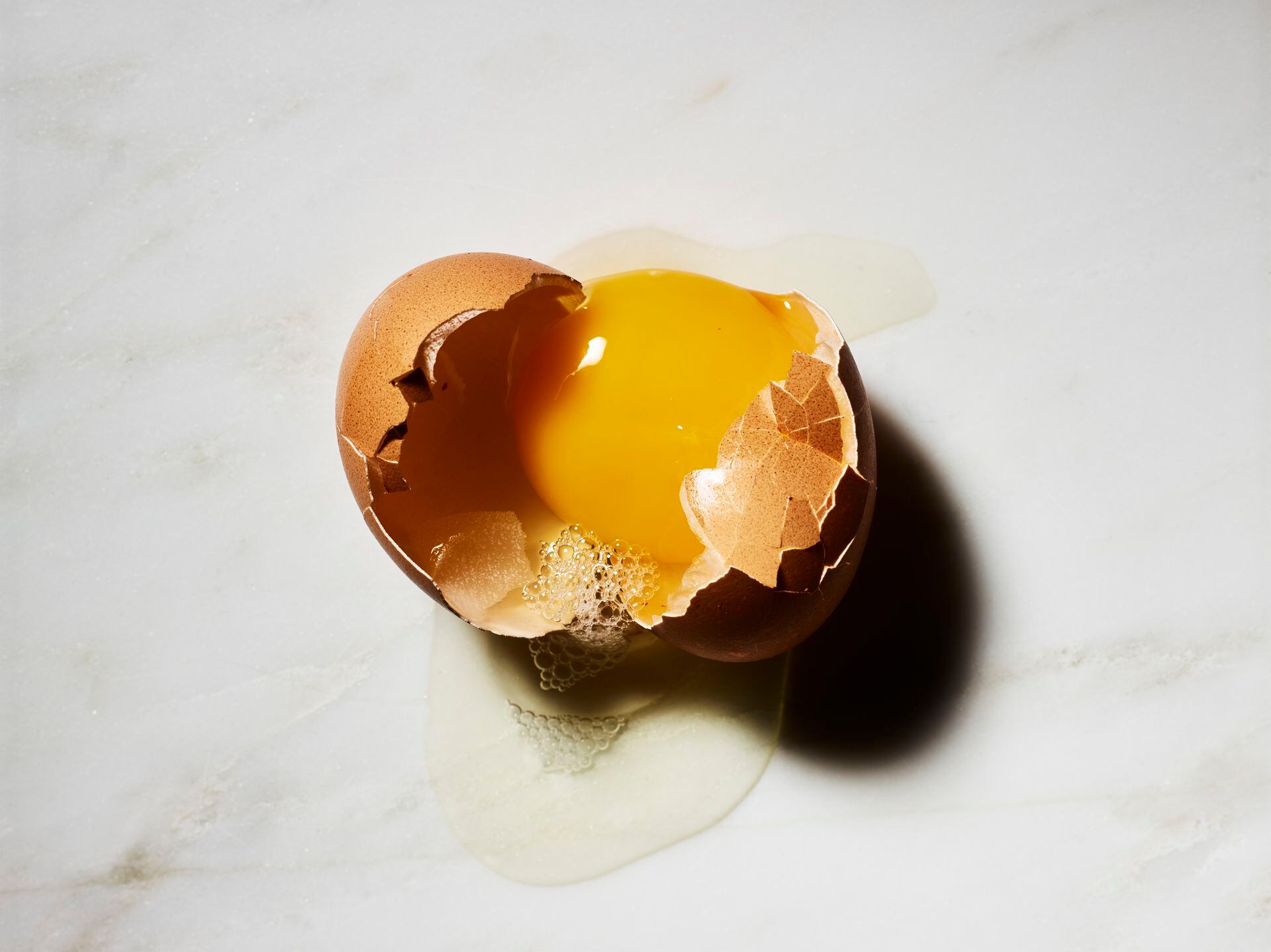 qué significa cuando te hacen una limpia con huevo y la clara