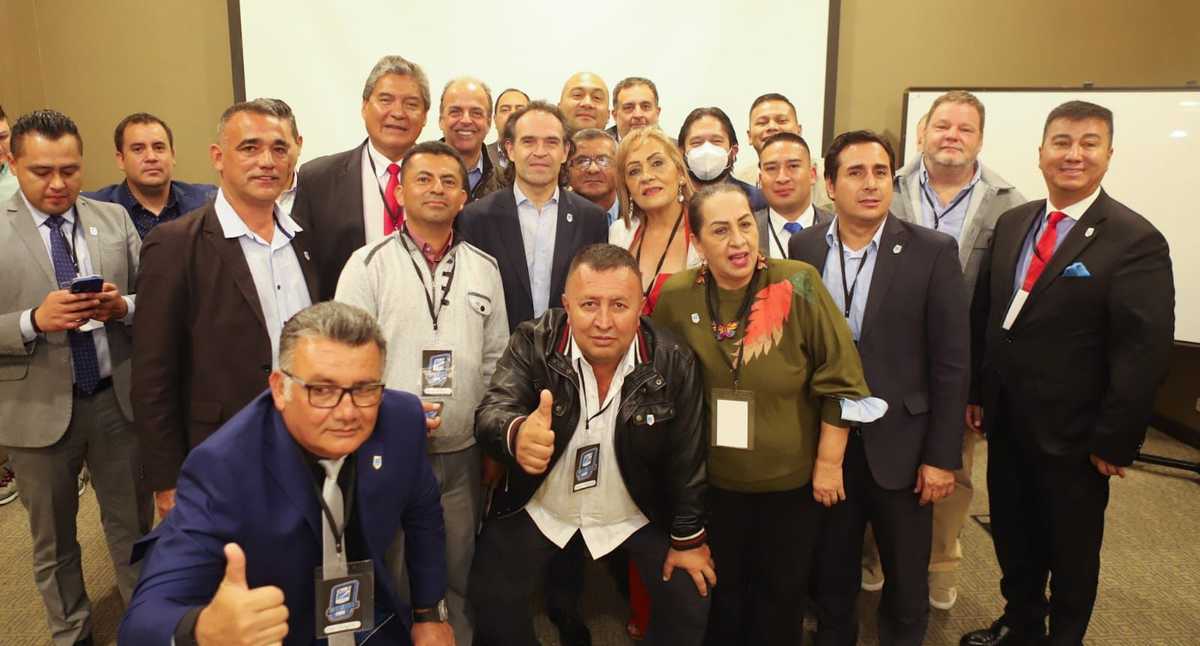 La Asociación Colombiana de Camioneros anunció su apoyo a Fico Gutiérrez