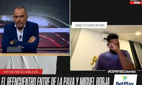 Miguel Ángel Borja llora en vivo.