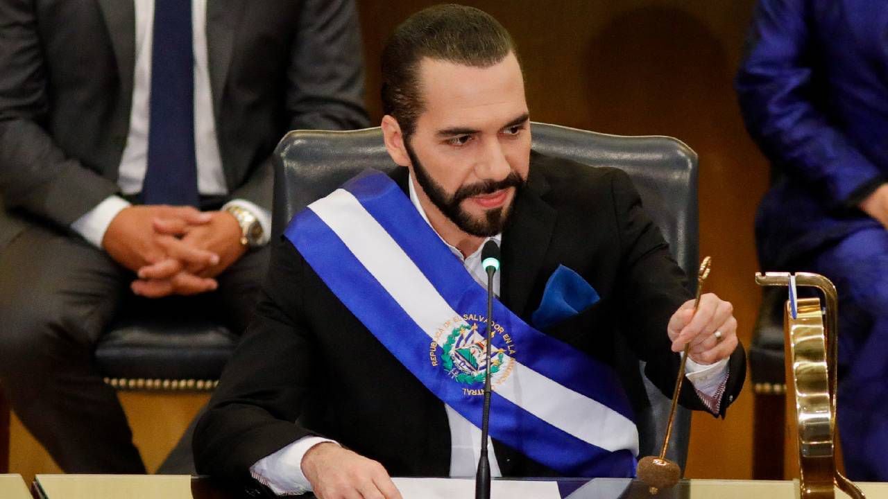 Nayib Bukele anunció que reducirá las municipalidades en El Salvador.