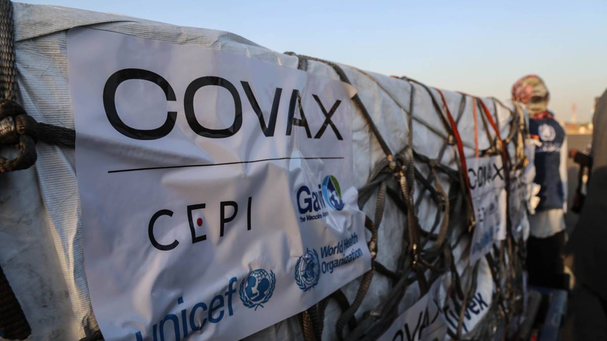 Vacunas Covax. (Photo by Mahmoud Hjaj/Anadolu Agency via Getty Images)