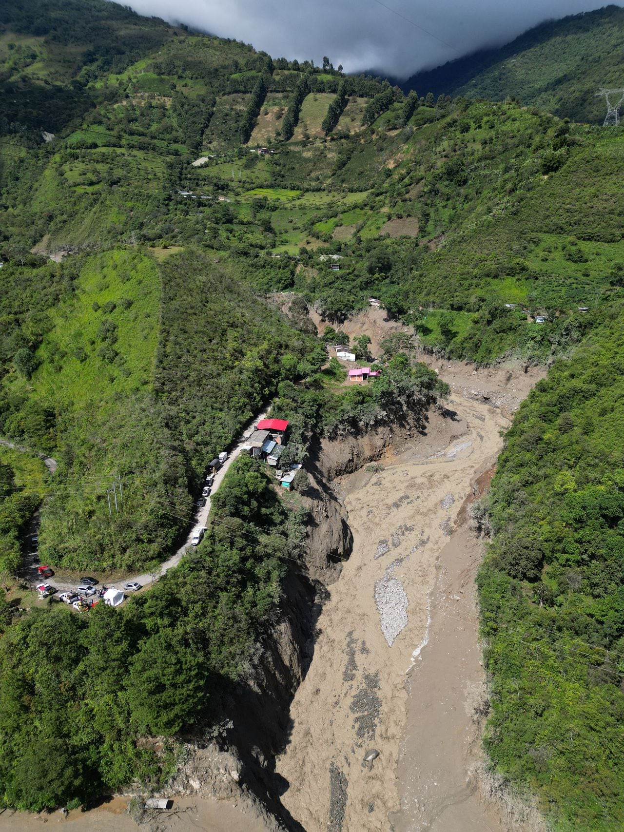 Desastre en Quetame, Cundinamarca 
Peaje