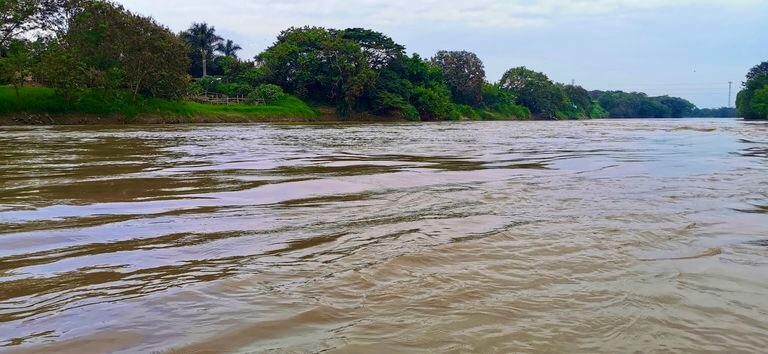 El río Cauca alcanzó un nivel de 10,22 metros en su paso por Cali.