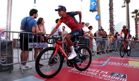 Egan Bernal será gregario en el Ineos durante la Vuelta a España 2023
