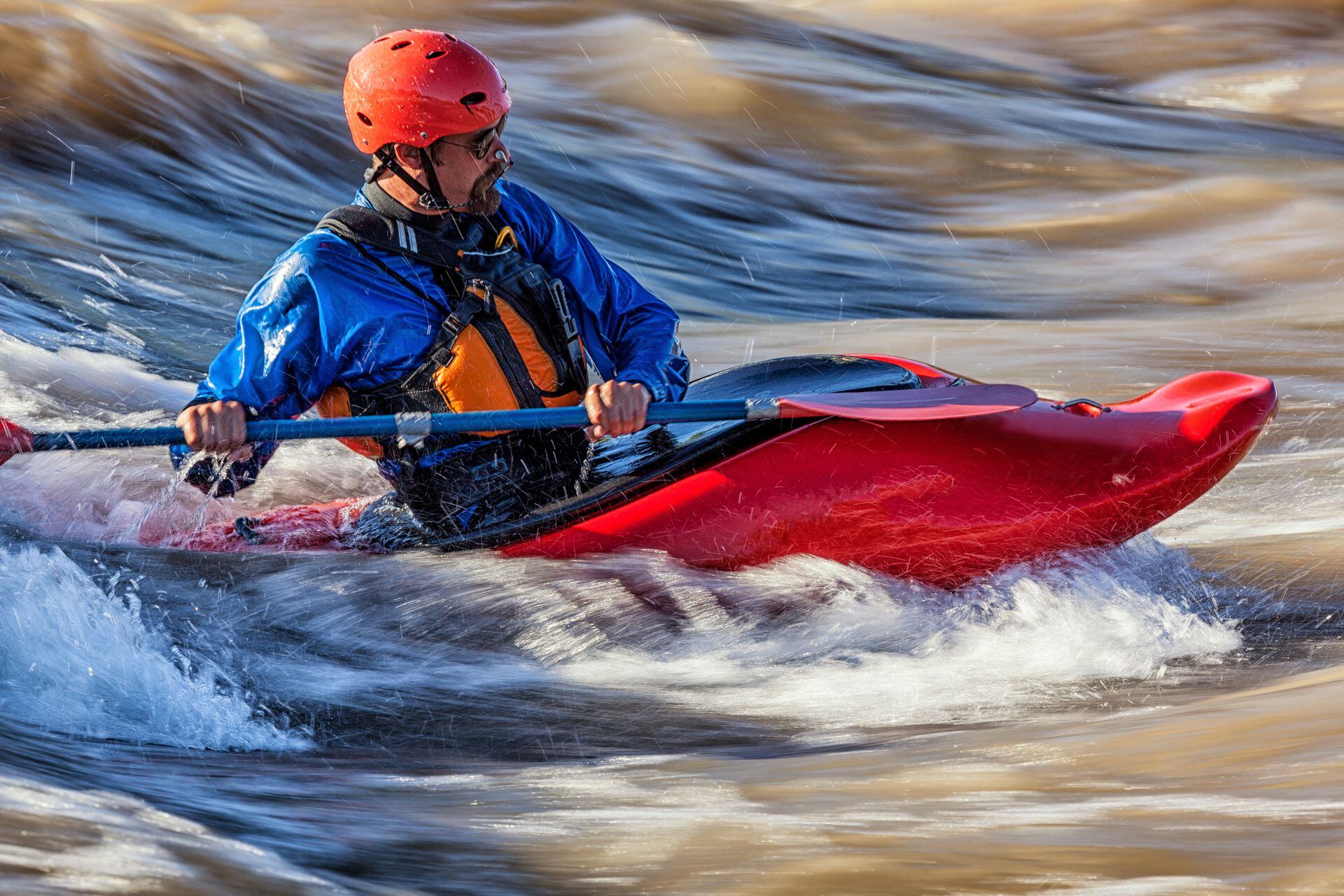 Los kayaks son utilizados para navegar en aguas con marea baja.