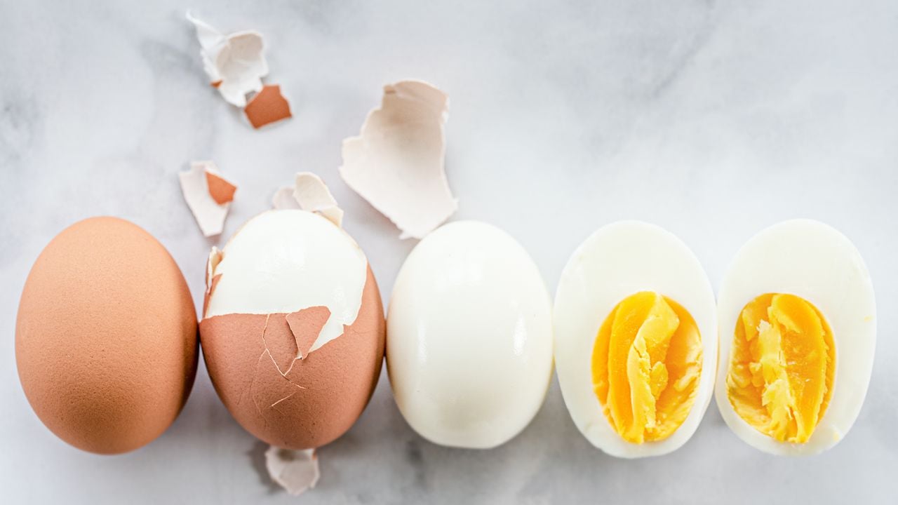 Recalentar un huevo puede ocasionar el desarrollo de ciertas toxinas.