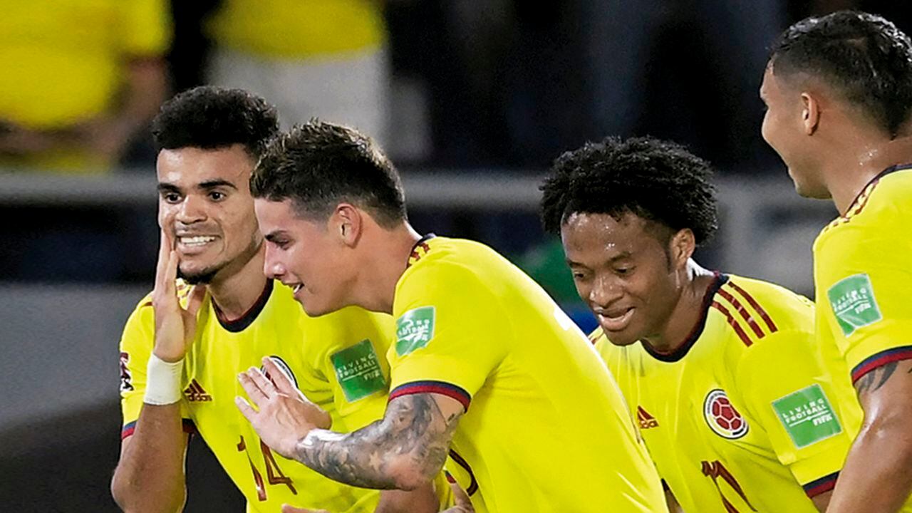   Después de siete partidos sin marcar, Colombia goleó a Bolivia en Barranquilla. 