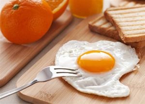 El huevo: Según la revista Psychology Today, los huevos contienen una sustancia similar a la vitamina B llamada colina. Esta mejora la memoria y el tiempo de reacción de nuestro cerebro ante los estímulos.  Foto: Pantherstock