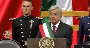 A tres meses de mandato el presidente de México demuestra que pasará a la historia. Lo que está por verse es cómo. 