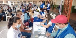 En Arauca se adelanta jornada de pago de indemnización a víctimas de las AUC en la sede principal del colegio Simón Bolívar de Arauca.