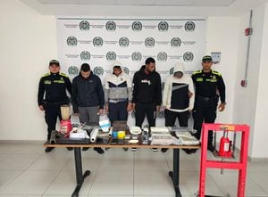 Denuncia por robo condujo a la Policía de Bogotá a descubrir una casa que era usada para fabricar drogas en Usaquén