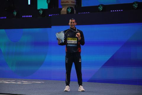 Gustavo Sánchez ganó medalla en el mundial de natación artística en Doha 2024