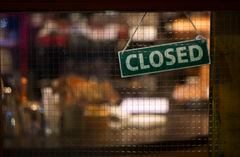 El restaurante Kendall, ubicado en Palms at Town and Country, está cerrado de forma permanente y el teléfono está fuera de servicio.
