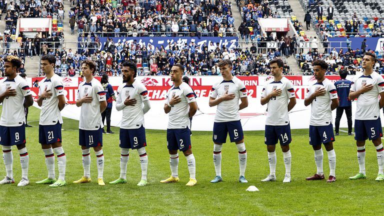 Jugadores de la Selección de Estados Unidos previo al partido amistoso contra Japón.