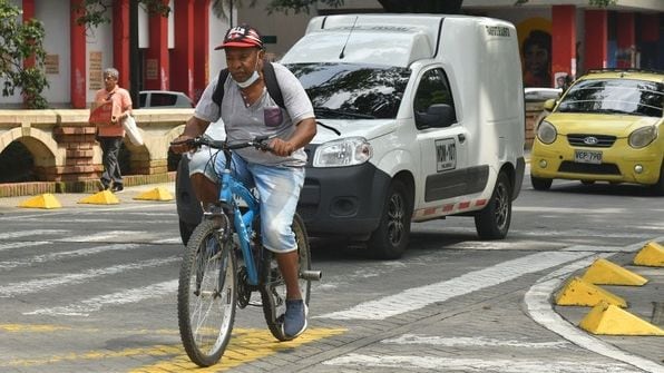 La medida busca incentivar el uso de otros medios de transporte como la bicicleta.