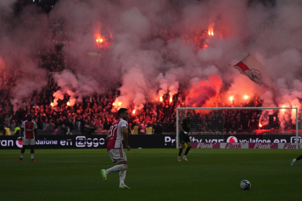 Violencia en clásico entre Ajax y Feyenoord