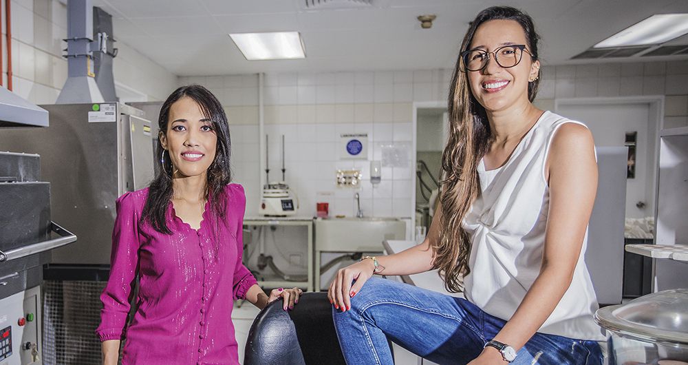 Natalia Pino y Carolina CárdenasInvestigadoras de Corona Industrial