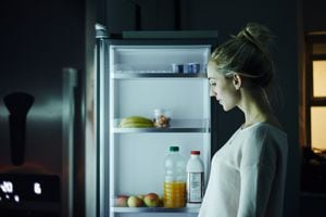 El consumo de alimentos en el horario nocturno debería ser selectivo, según nutricionistas. Foto: Getty Images