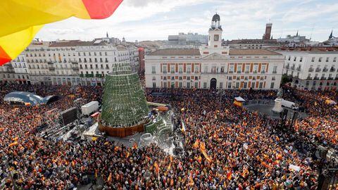 La Puerta del Sol de Madrid ha sido uno de los lugares en donde más se han concentrado ciudadanos españoles durante la marcha contra la amnistía.