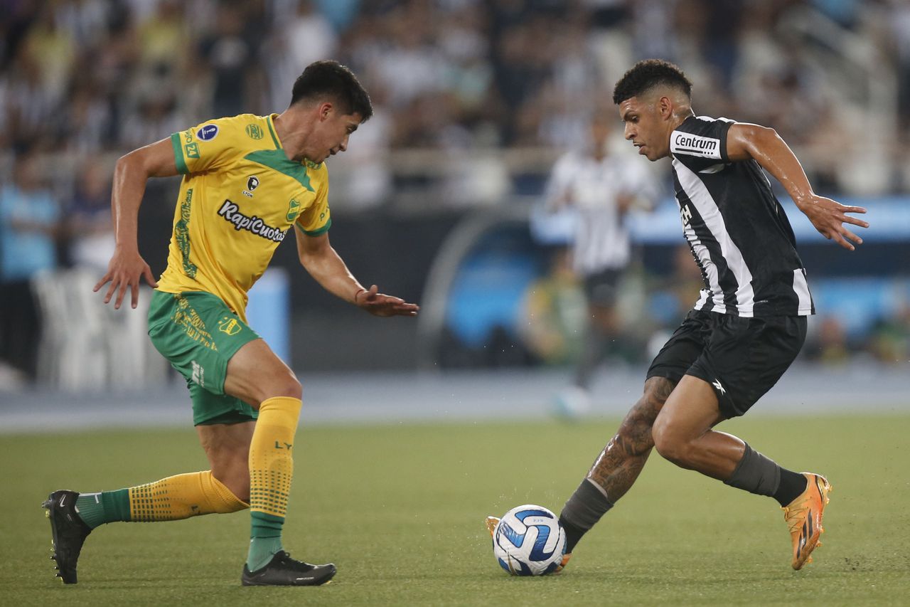 Botafogo v Defensa y Justicia - Copa CONMEBOL Sudamericana 2023