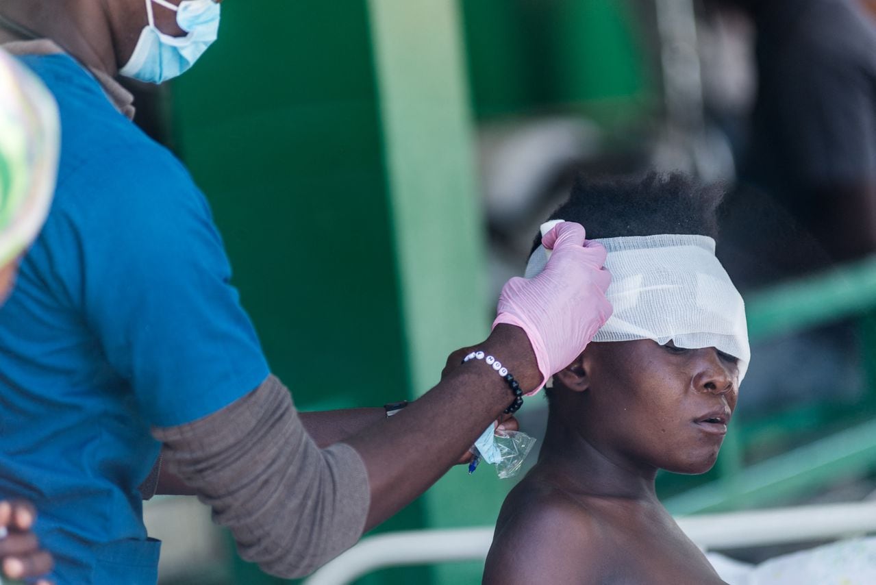 Muerte, desolación y tragedia: así se vive en los hospitales de Haití