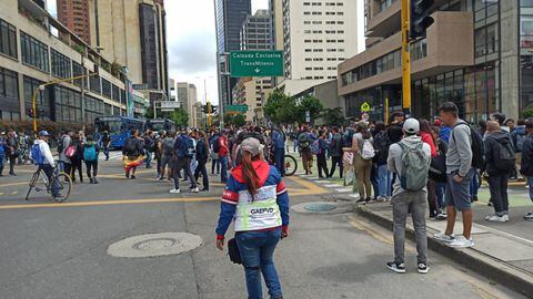 Dificultades de movilidad en Bogotá debido a protestas.