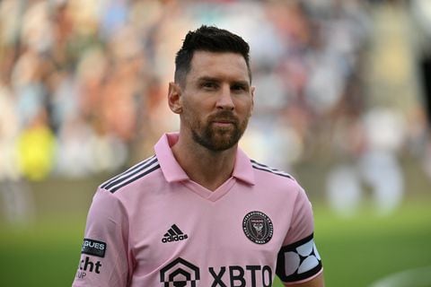 Inter Miami's Argentine forward #10 Lionel Messi warms up before the CONCACAF Leagues Cup semifinal football match between Inter Miami and Philadelphia Union at Subaru Park Stadium in Chester, Pennsylvania, on August 15, 2023. (Photo by ANGELA WEISS / AFP)