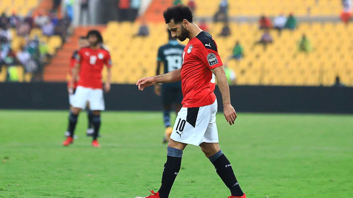 Egypt's forward Mohamed Salah reacts  during the Group D Africa Cup of Nations (CAN) 2021 football match between Nigeria and Egypt at Stade Roumde Adjia in Garoua on January 11, 2022. (Photo by Daniel BELOUMOU OLOMO / AFP)