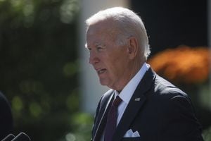 En marzo, el presidente Biden renovó su llamamiento al Congreso para que prohibiera las armas de asalto
