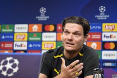 Edin Terzic, entrenador del Borussia Dortmund.