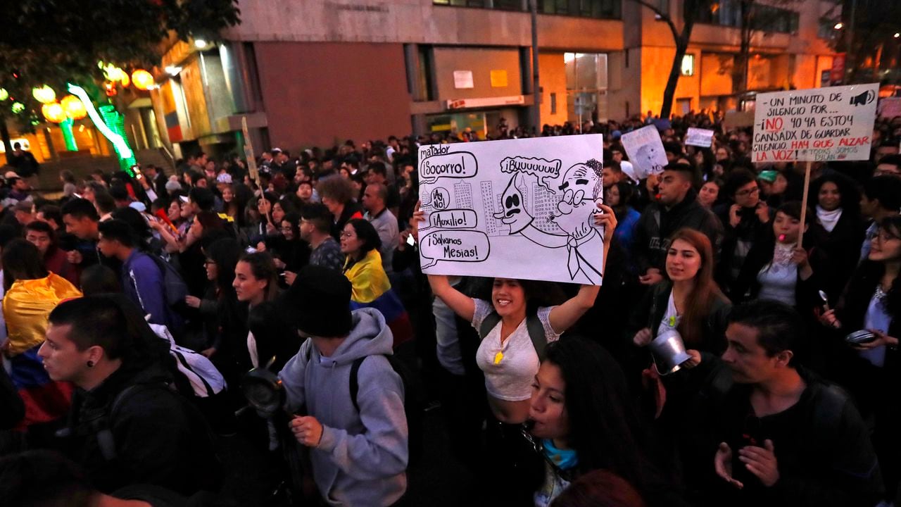"Les ruego que no tengamos más violencia", Luis Ernesto Gómez a manifestantes del Portal Américas?