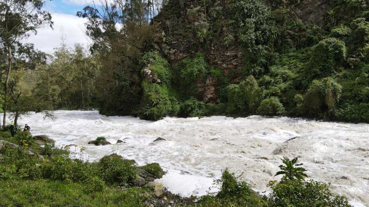 La Alcaldía de Soacha decidió abrir aún más las compuertas de Alicachín del río Bogotá, generando alerta roja en las zonas aguas abajo.
