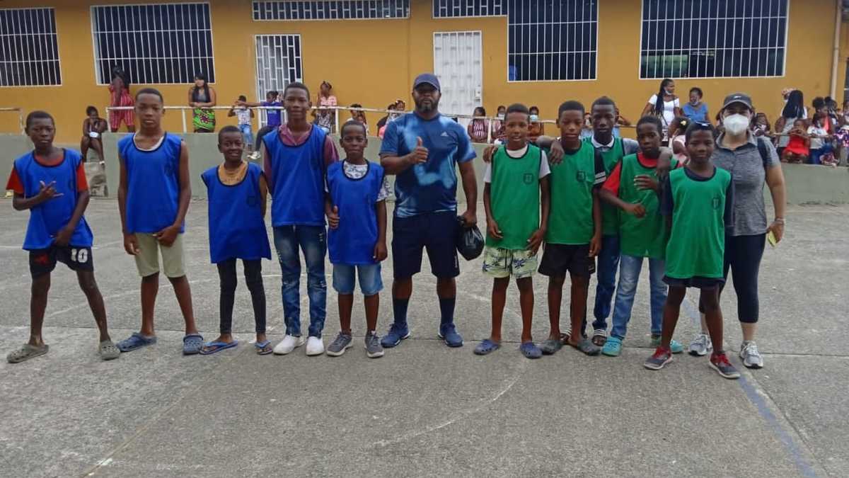 Fasema, fundación de Tenis de campo en el Chocó. Fundada por Fabio Serna Machado ha ayudado a más de 3 mil niños en una zona vulnerada del país.
