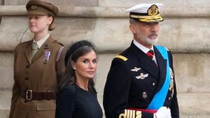España El rey Felipe y la reina Letizia salen de la Abadía de Westminster después del funeral de la reina Isabel II, en el centro de Londres, el lunes 19 de septiembre de 2022. 