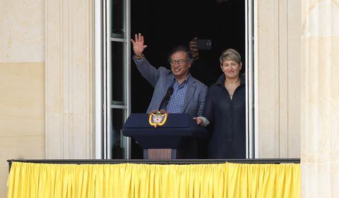 Presidente Gustavo Petro en el balcón de la casa de nariño