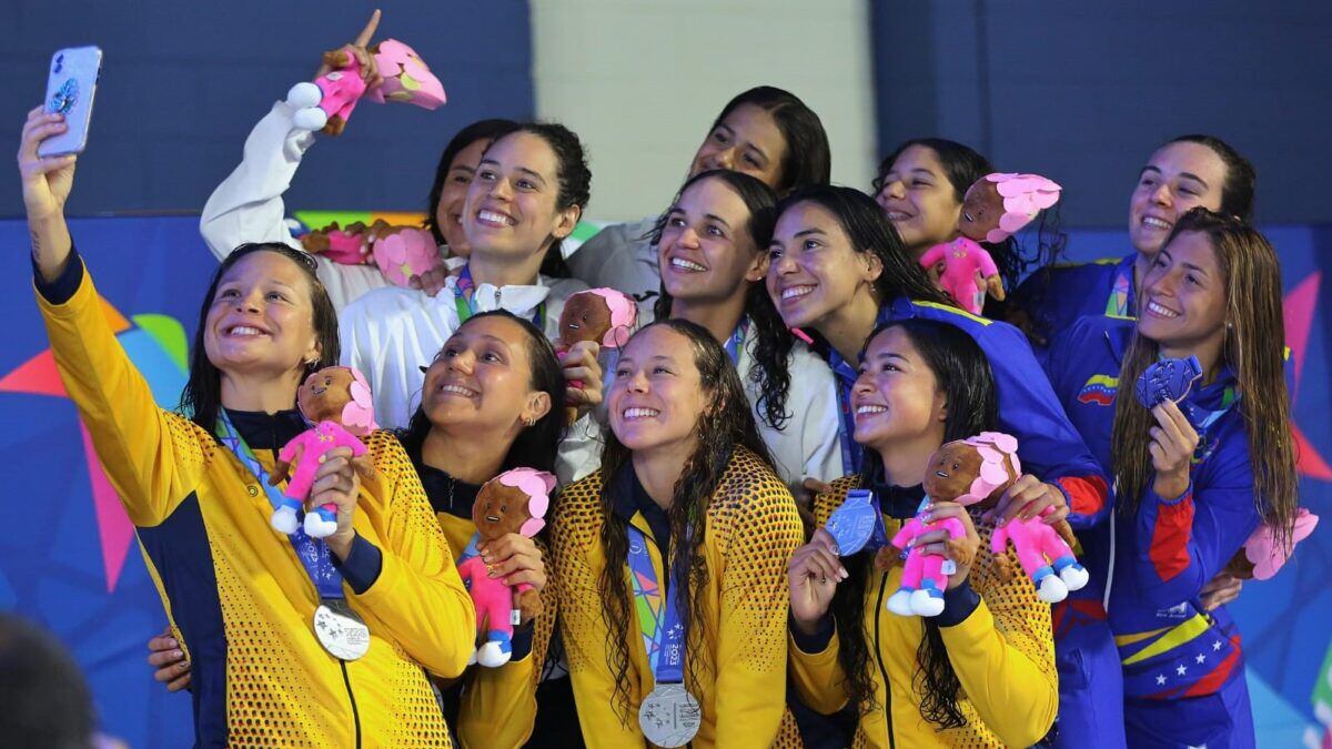 Tiffany Murillo, Daniela Gutiérrez, Isabella Bedoya y Karen Durango lograron para Colombia la presea de bronce en el relevo 4X200 metros libres femenino de la natación de los Juegos Centroamericanos y del Caribe 2023.