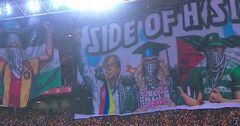 La imagen del presidente Gustavo Petro apareció en banderas de hinchas del fútbol en África.