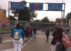 Manifestaciones bloquean el Portal Suba, en TransMilenio