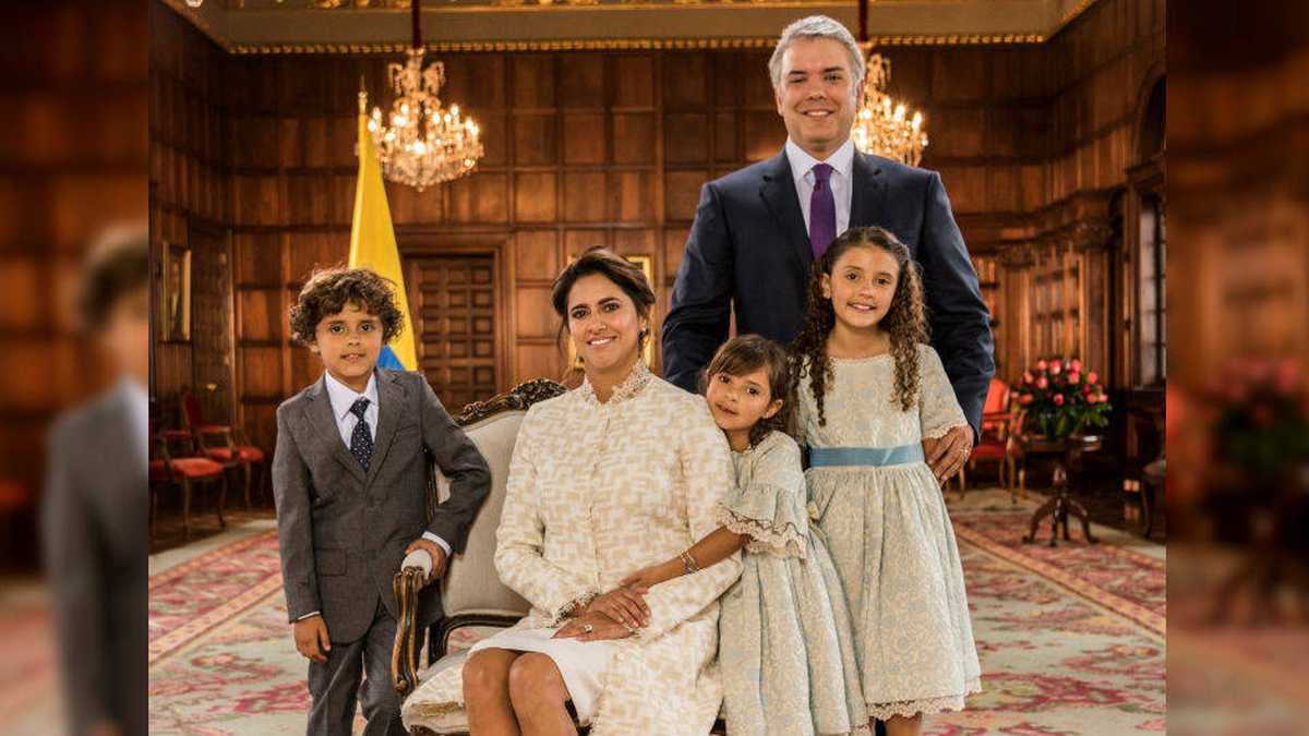 El día en que el presidente Iván Duque llegó a la Casa de Nariño junto a su esposa y sus hijos.