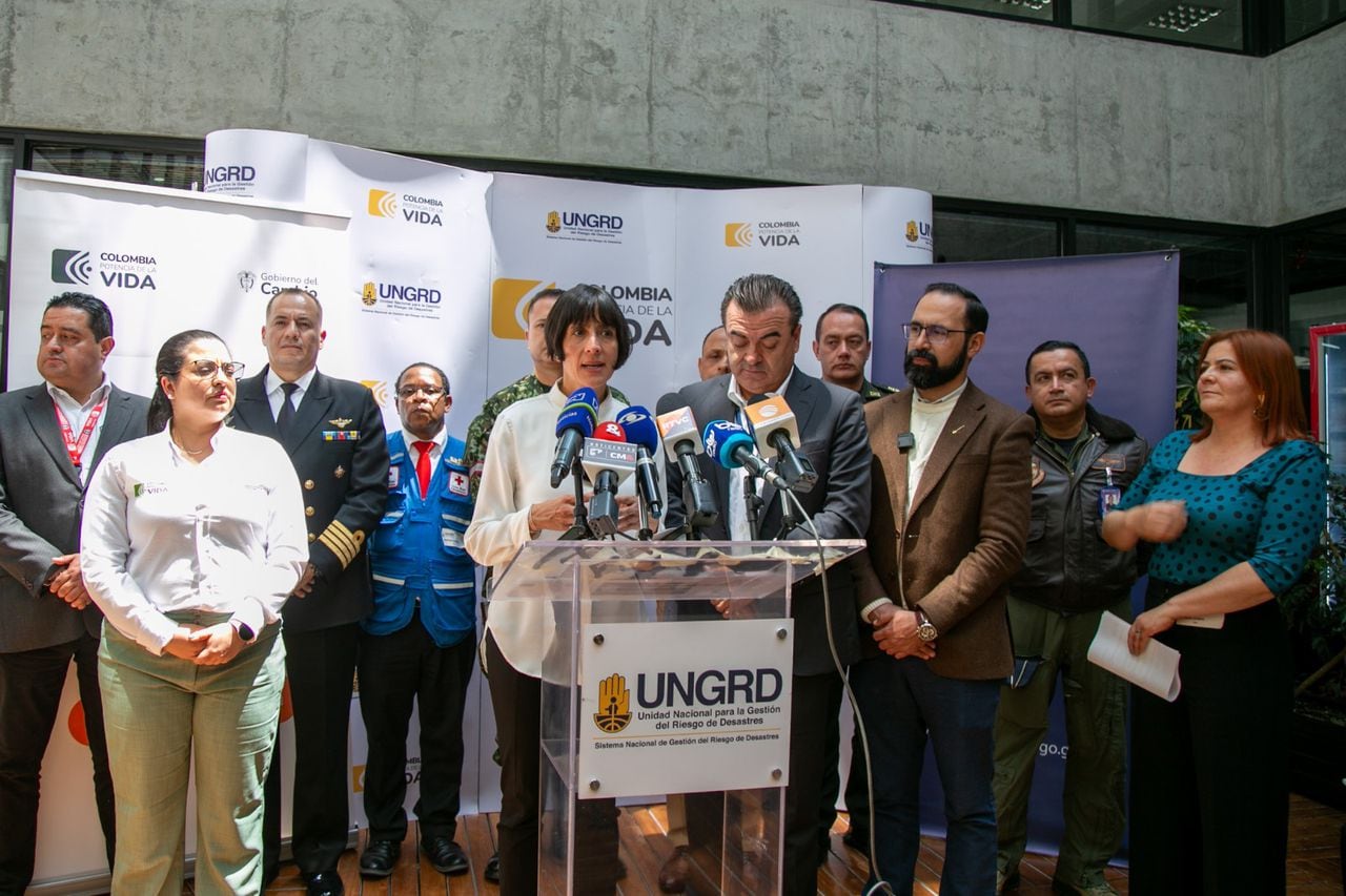 Ministra de Ambiente, Susana Muhamad, y director de la Unidad Nacional de Gestión del Riesgo de Desastres (UNGRD), Olmedo López.