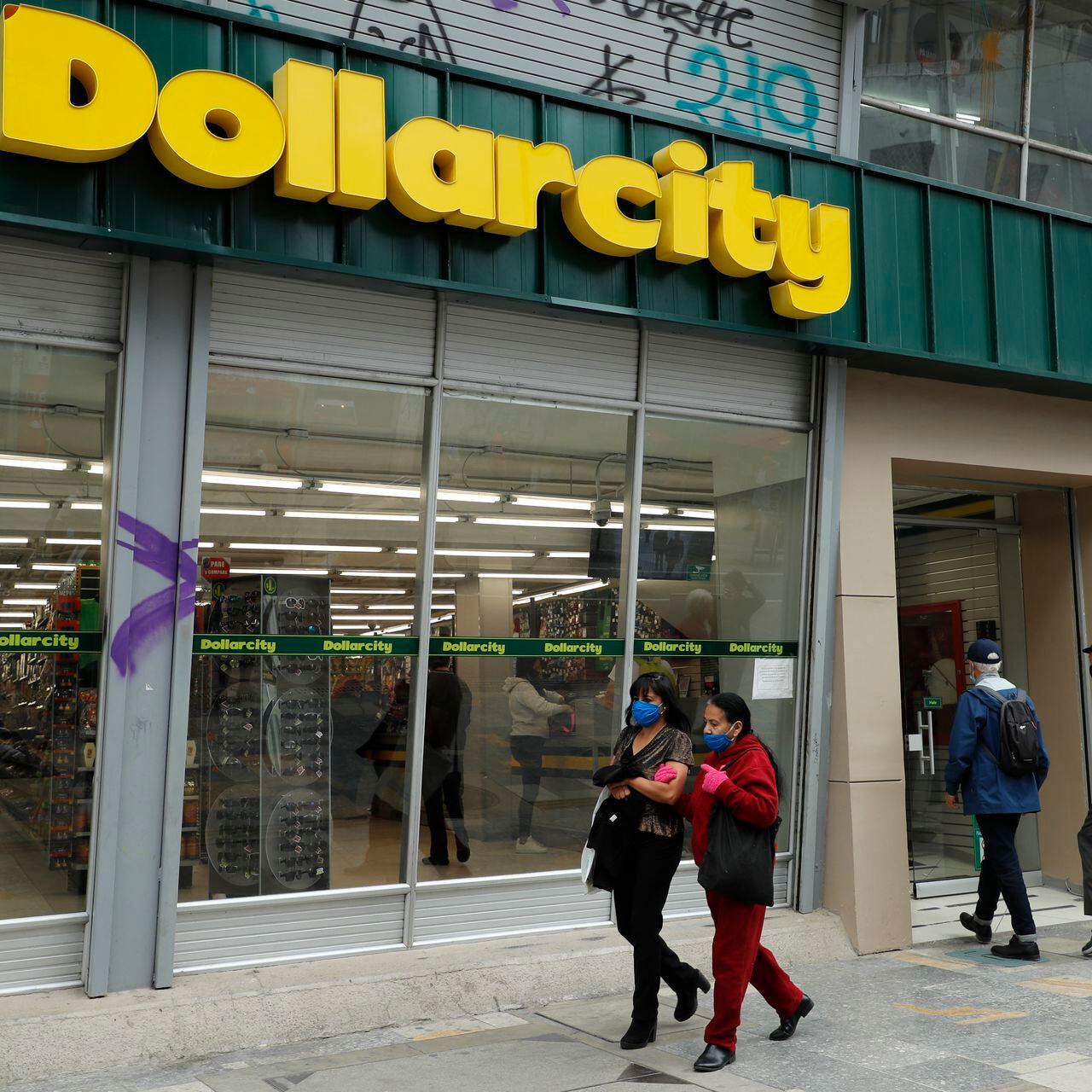 Por altas cifras en casos de coronavirus, Dollarcity posterga la apertura  de nuevas tiendas