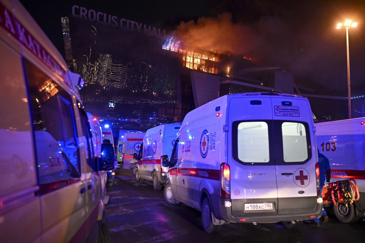 Fue el ataque más letal registrado en Rusia y provocó un incendio en la sala de conciertos, cuyo techo se derrumbó.