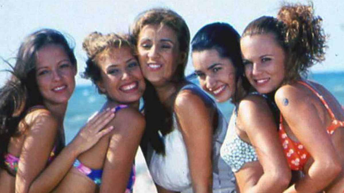 Elenco de "Las Juanas", novela de 1997 protagonizada por Susana Torres, Angie Cepeta, Catherine Siachoque, Xilena Aycardi y Carolina Sabino.