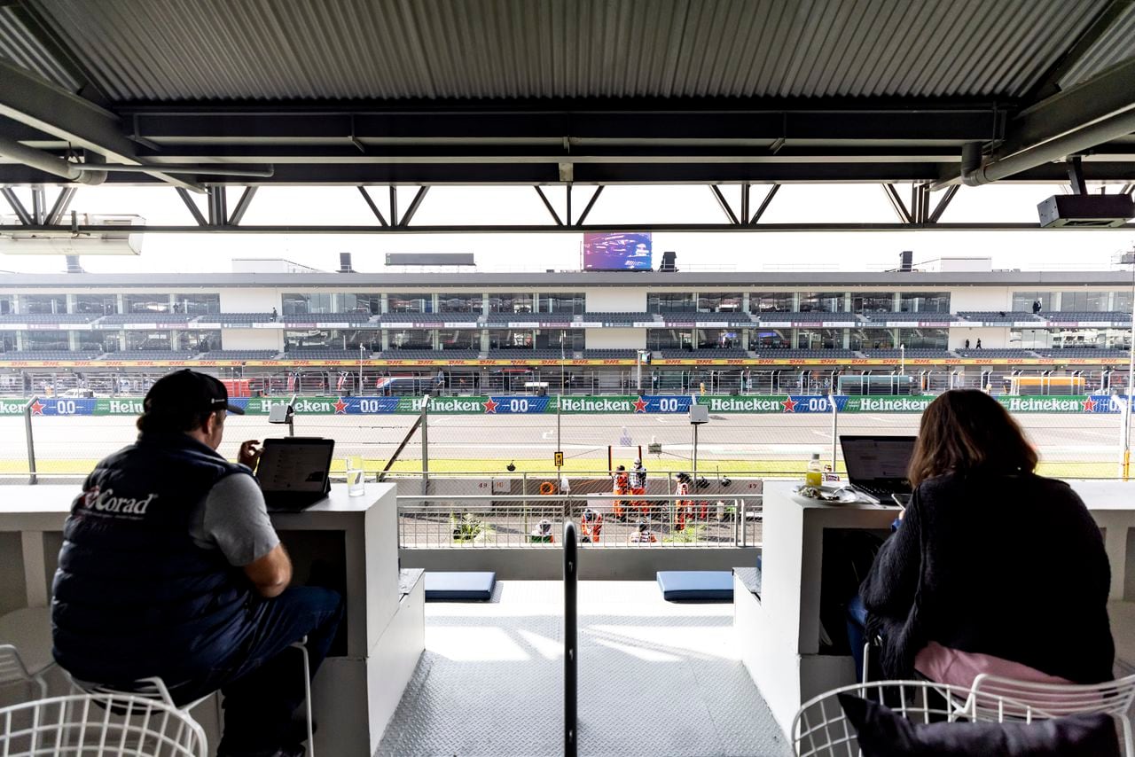 Disfrutar de la emoción de la Fórmula 1, desde la Suite de Marriott Bonvoy en el Autódromo Hermanos Rodríguez es uno de los Marriott Bonvoy Moments.