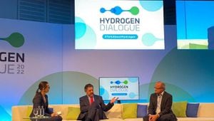 Juan Ricardo Ortega, presidente del Grupo Energía Bogotá (GEB), participó de un conversatorio con Peter Wasserscheid, director del Centro de Hidrógeno de Baviera, en Alemania, en desarrollo del ‘Diálogo del hidrógeno 2022′.